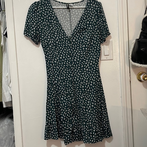 H&M Green Floral dress - Picture 2 of 4